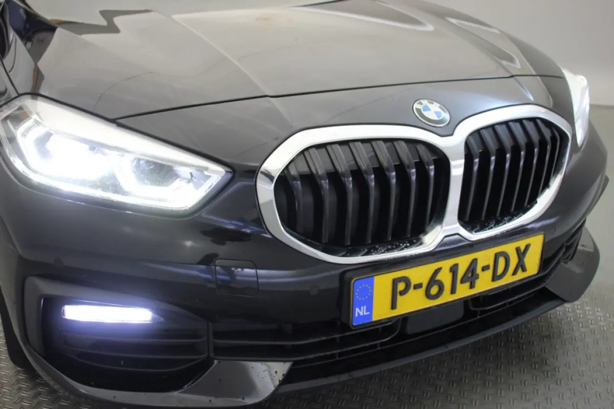 118d Business Edition Automaat - Digitaal Cockpit, Carplay, Navi, Cruise, Trekhaak afn.