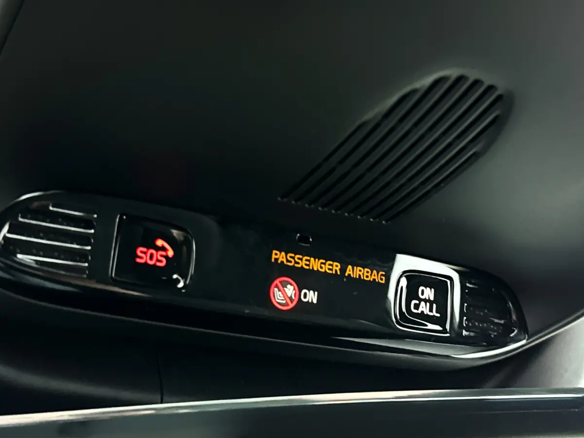 T2 Momentum Business | Park assist | Climate control | Cruise control | Navigatie