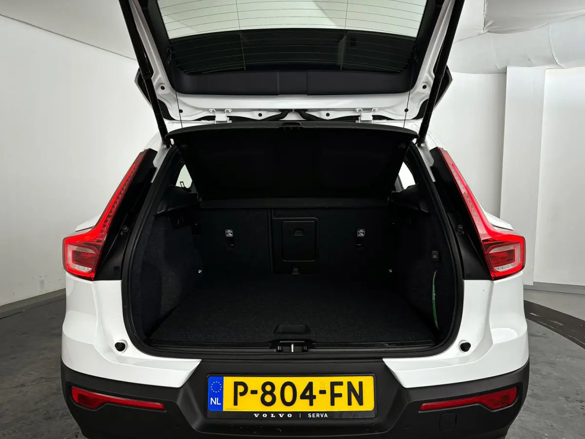 T2 Momentum Business | Park assist | Climate control | Cruise control | Navigatie