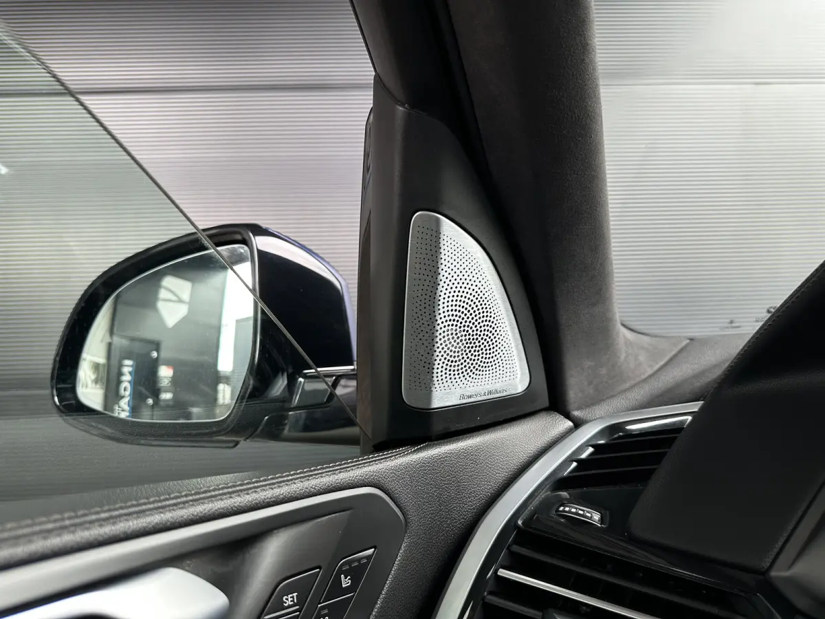 45e | M-Sport | Sky lounge | Stoel Koel | Massage | HUD | 4 Wheel Steer | HUD |