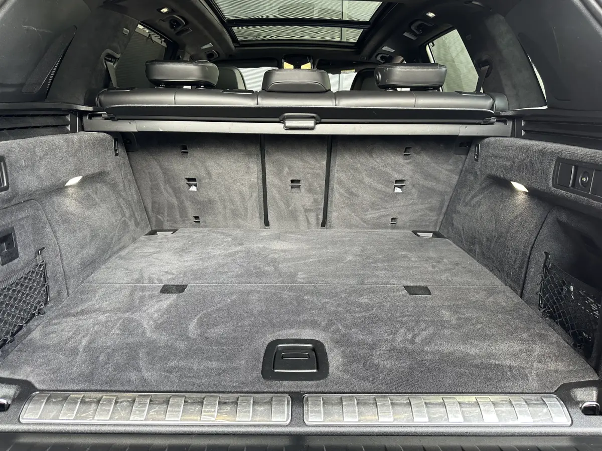 45e | M-Sport | Sky lounge | Stoel Koel | Massage | HUD | 4 Wheel Steer | HUD |