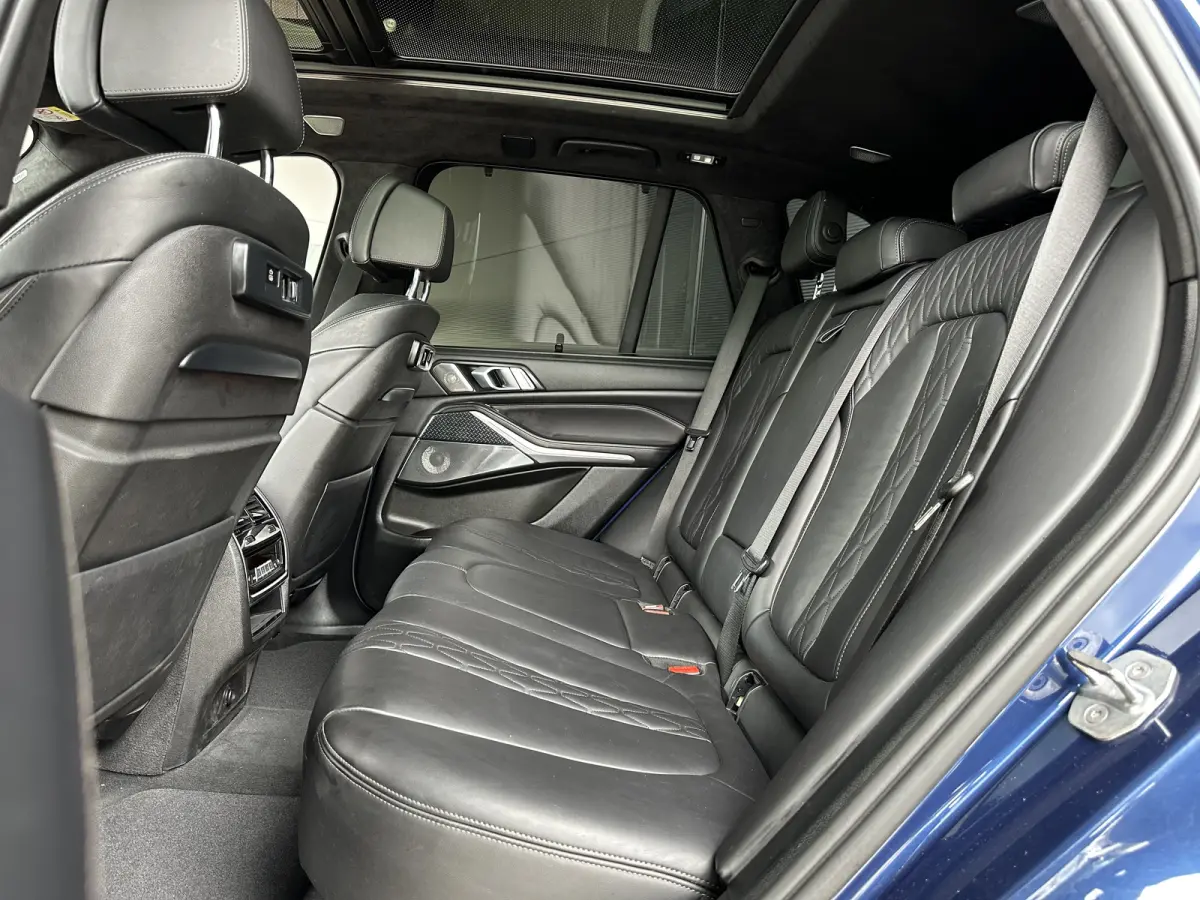 45e | M-Sport | Sky lounge | Stoel Koel | Massage | HUD | 4 Wheel Steer | HUD |