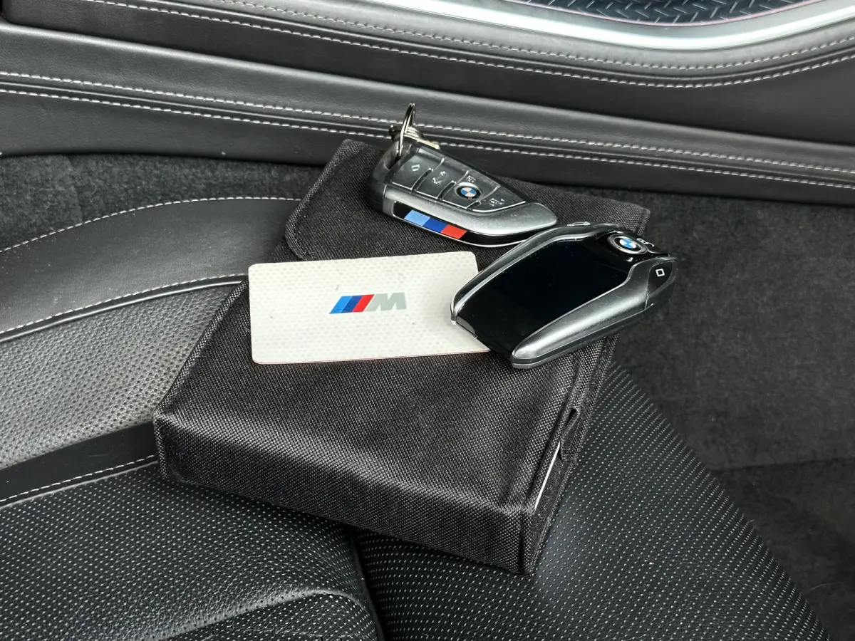 45e | M-Sport | Sky lounge | Stoel Koel | Massage | HUD | 4 Wheel Steer | HUD |