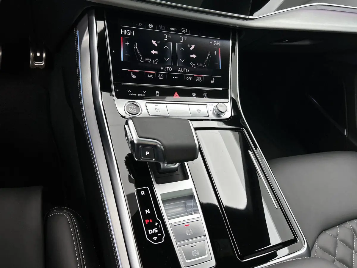 55 TFSI e quattro Pro Line S | Glazen panoramadak | Bang & Olufsen Premium 3D | Comfortsleutel | Trekhaak | Optiekpakket Zwart Plus | leder Bekleding met S-logo |  Lichtpakket plus | Glas Do