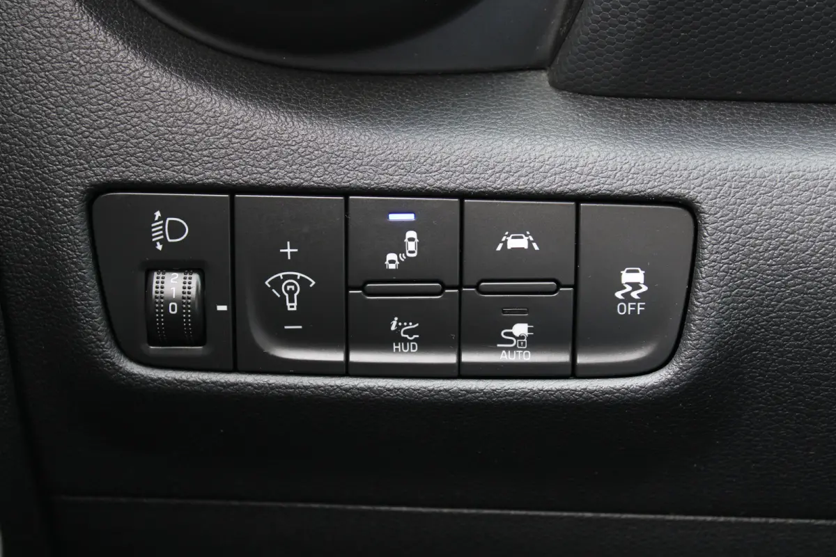 EV Fashion 64 kWh | Achteruitrijcamera | Airco (automatisch) | Apple Carplay/Android Auto|telefoonintegratie premium