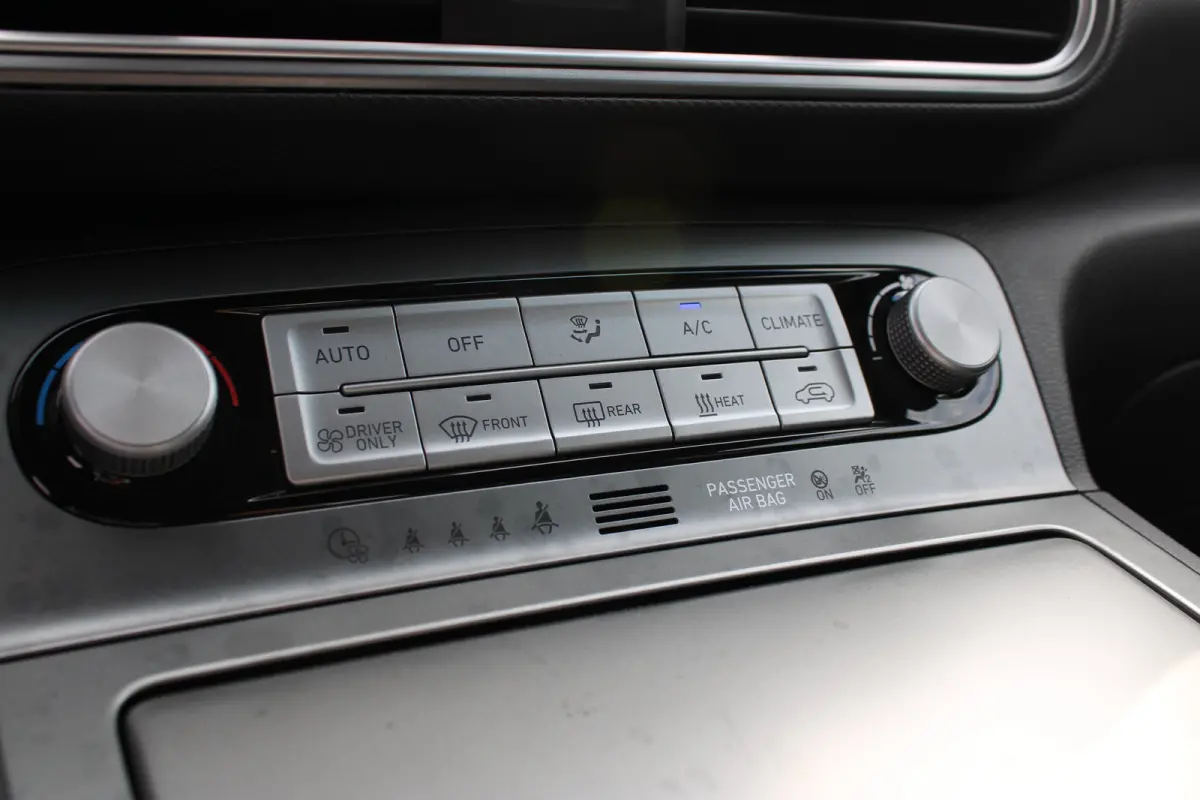 EV Fashion 64 kWh | Achteruitrijcamera | Airco (automatisch) | Apple Carplay/Android Auto|telefoonintegratie premium