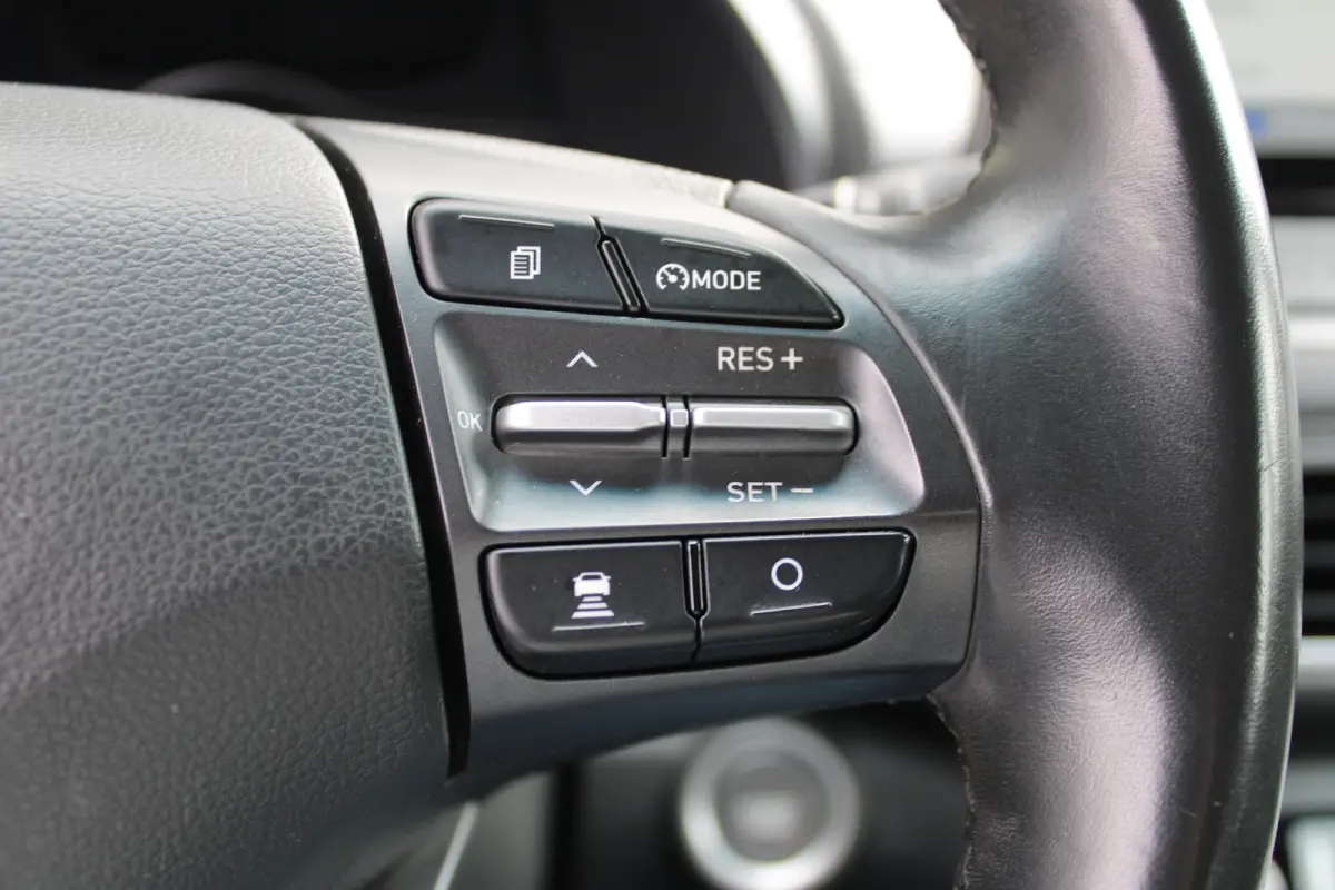 EV Fashion 64 kWh | Achteruitrijcamera | Airco (automatisch) | Apple Carplay/Android Auto|telefoonintegratie premium