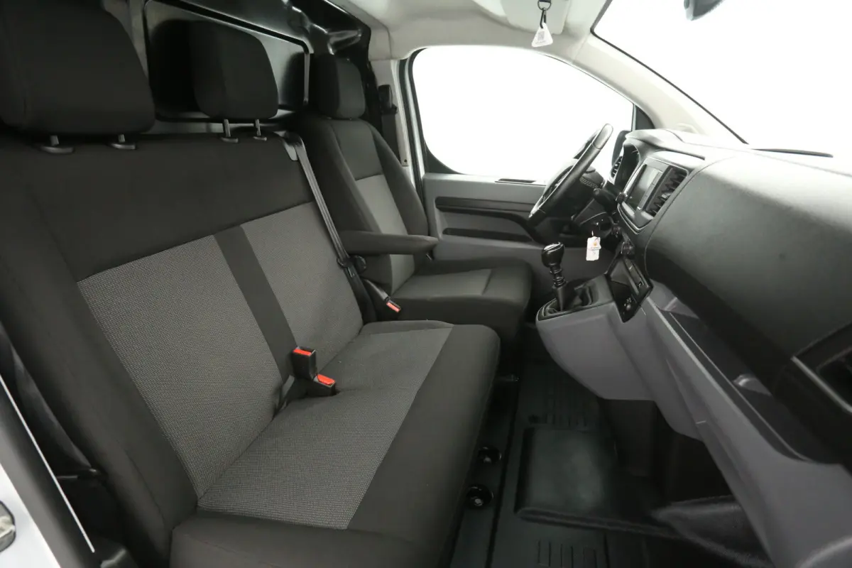 1.5 MultiJet L2H1 | Marge | Airco | Cruise | Camera | Carplay | 3 Zits | Navi | Parkeersens.