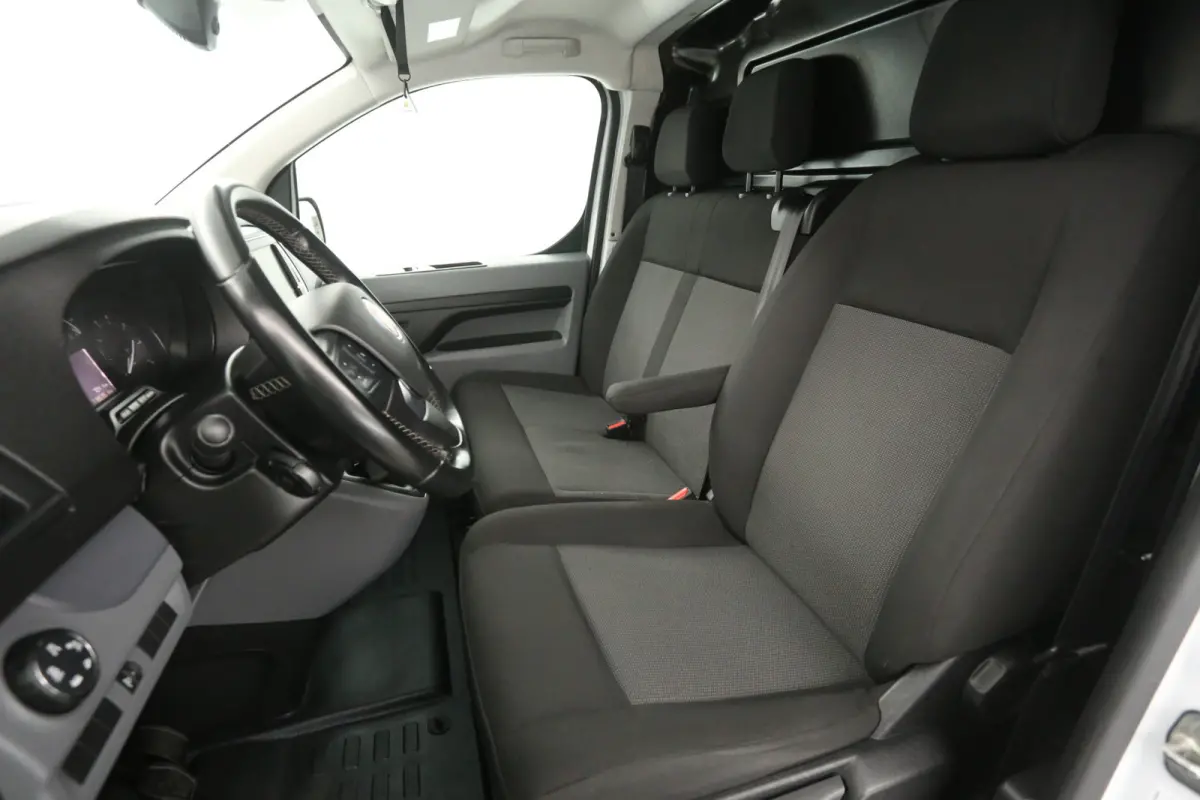 1.5 MultiJet L2H1 | Marge | Airco | Cruise | Camera | Carplay | 3 Zits | Navi | Parkeersens.