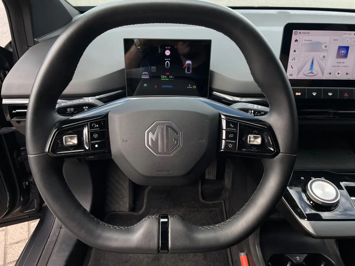 Luxury 64 kWh ORG NL DEALEROND 1E EIG SOH96% 360*CAMERA|ELEK.STOEL|ADAPT.CRUISE|LEDER|BLINDSPOT|CARPLAY|