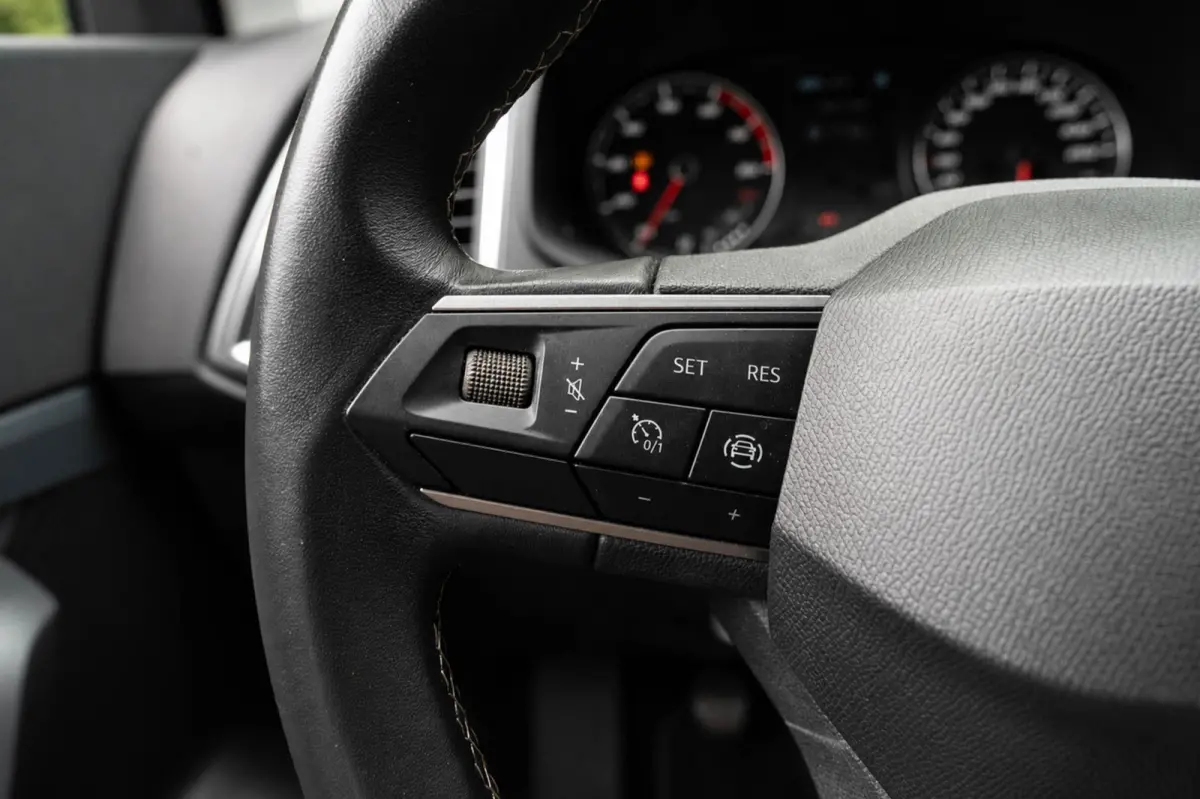 1.0 TSI Style | Navi | Carplay | Cruise | Led