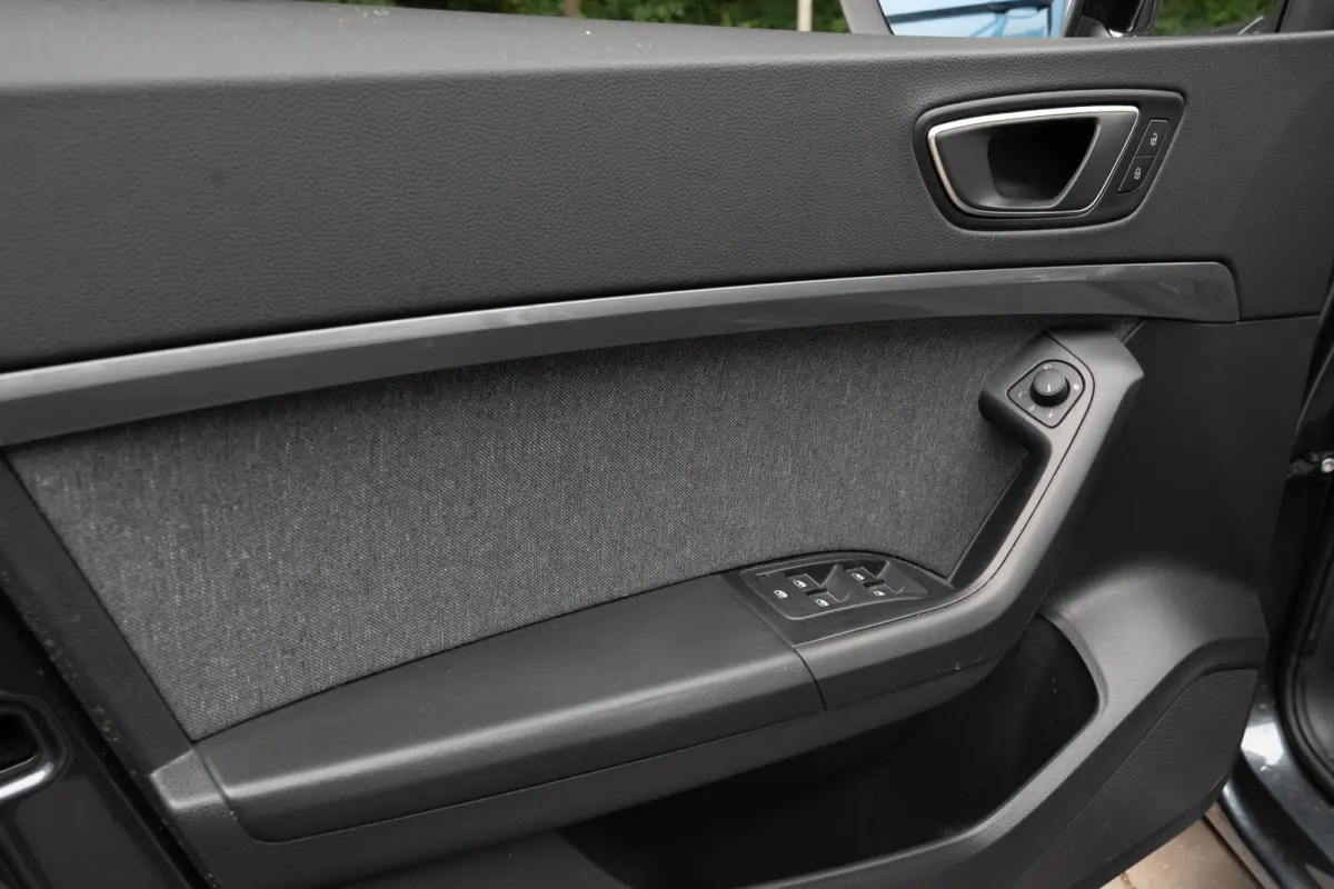 1.0 TSI Style | Navi | Carplay | Cruise | Led