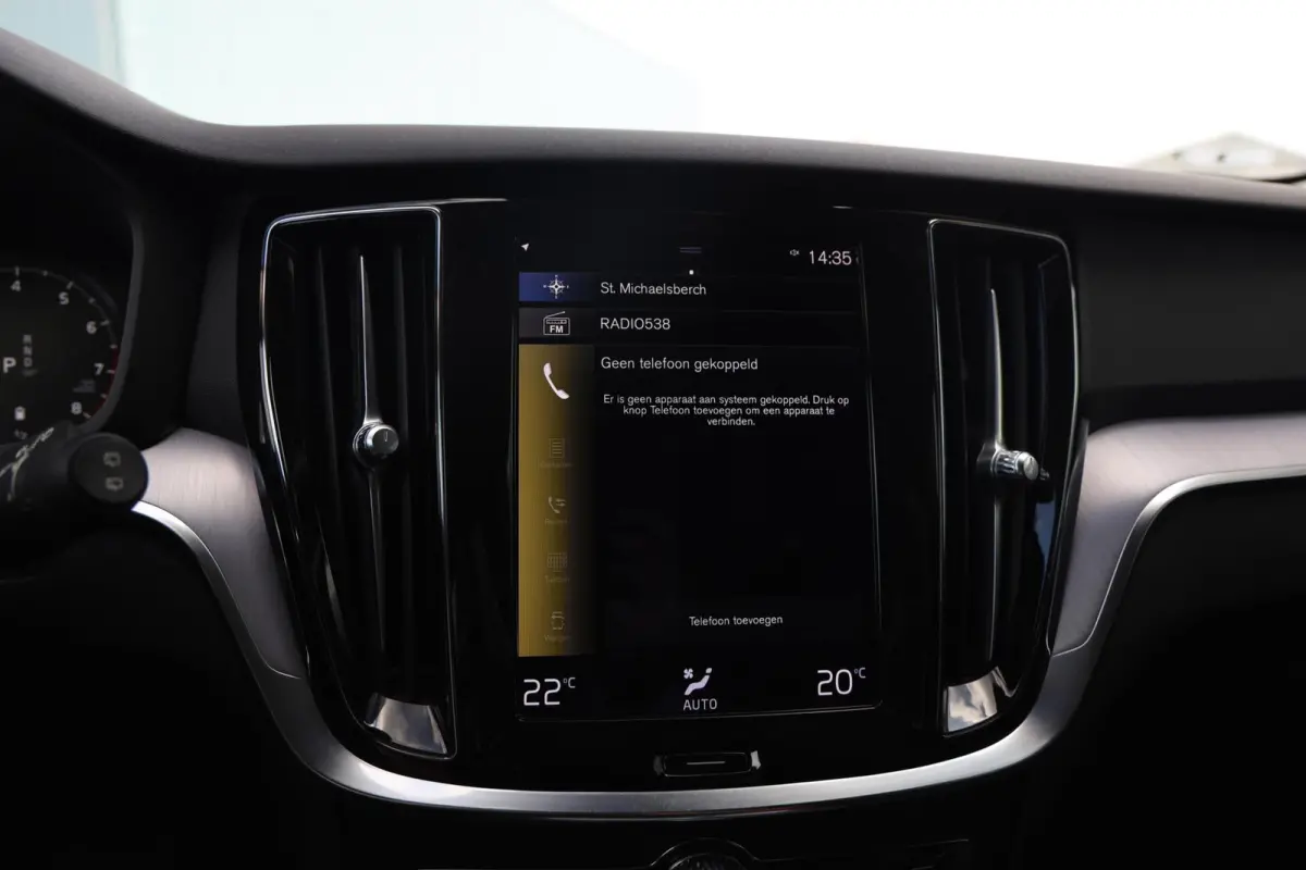 2.0 B3 Momentum Advantage|Automaat|Trekhaak|Applecarplay/android auto|Camera|Cruise control