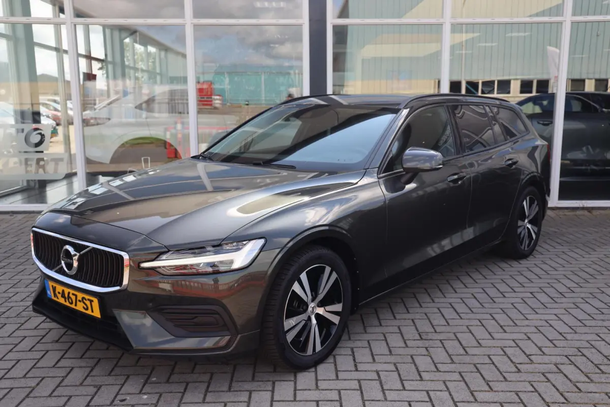 2.0 B3 Momentum Advantage|Automaat|Trekhaak|Applecarplay/android auto|Camera|Cruise control