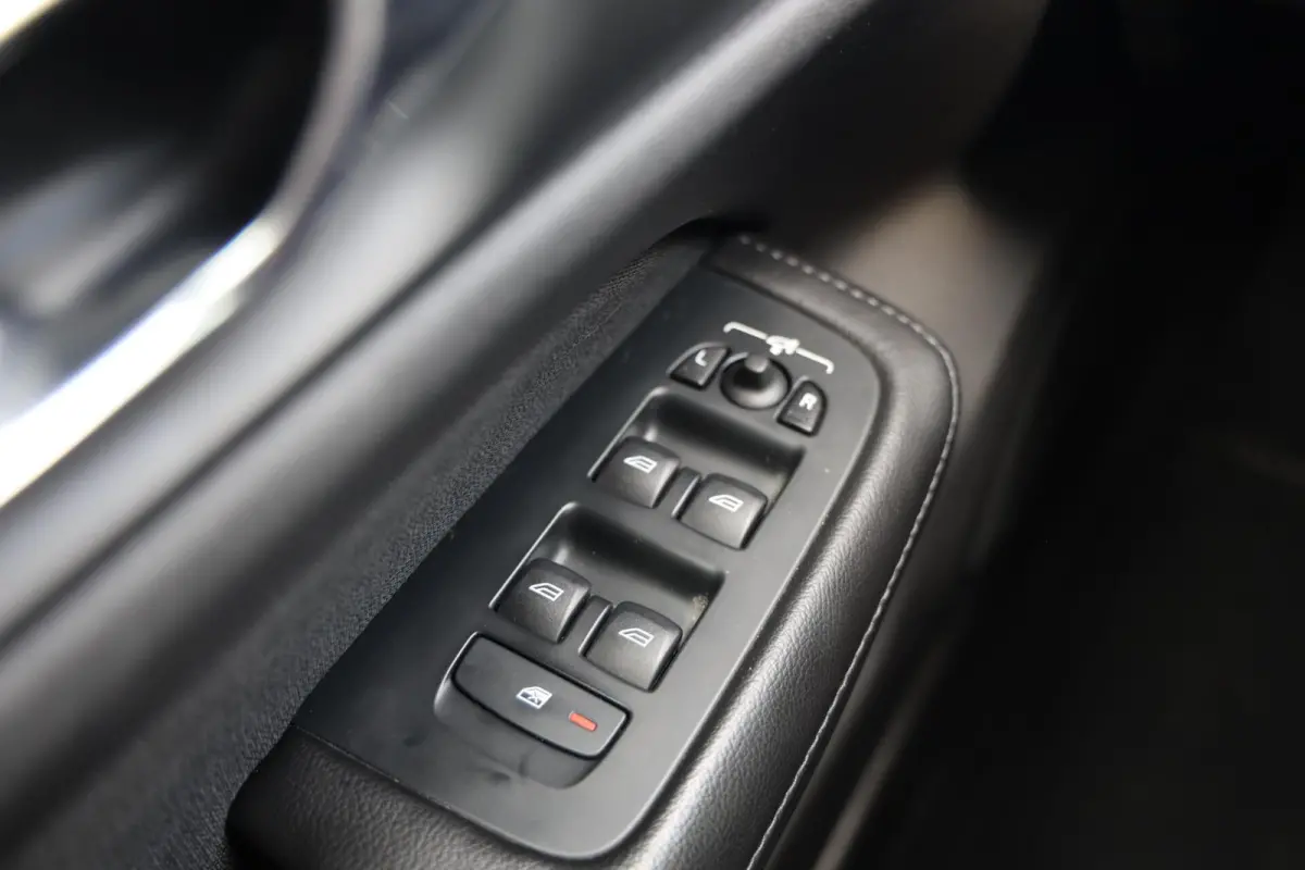 2.0 B3 Momentum Advantage|Automaat|Trekhaak|Applecarplay/android auto|Camera|Cruise control