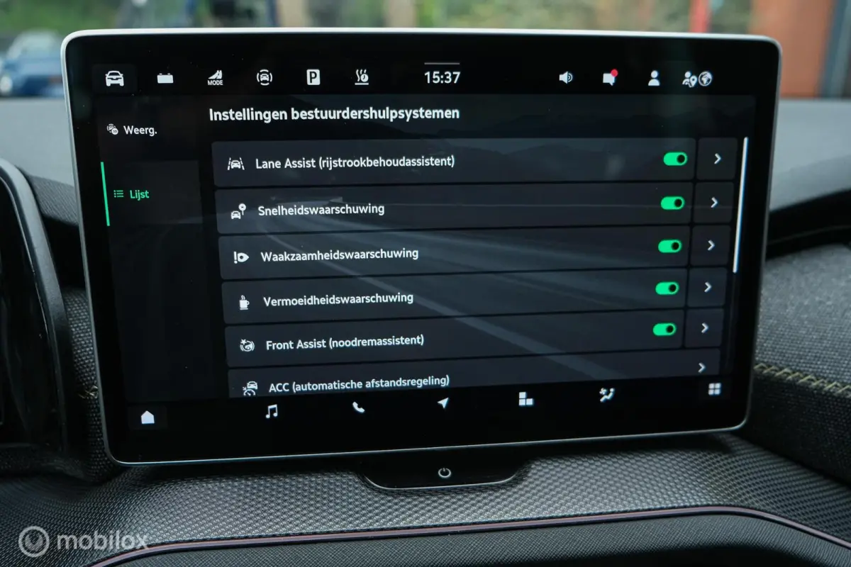 1.5 TSI PHEV Business Edition | Pano | Elec trekhaak | DAB+ | Camera | Chrystal Lightning | Memory | ACC | Sfeerverlichting | Stoelverwarming