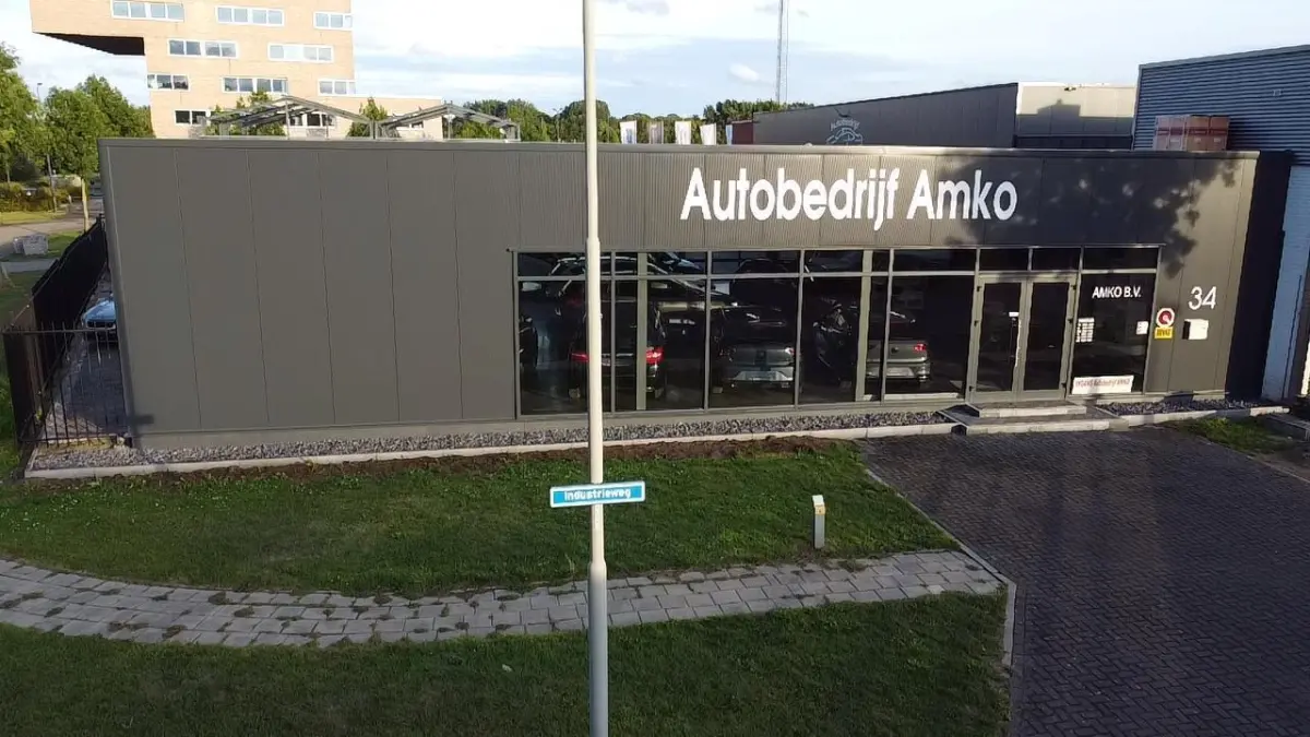 220 d Premium AMG / LEDER / BURMESTER / CRUISE / ENZ.