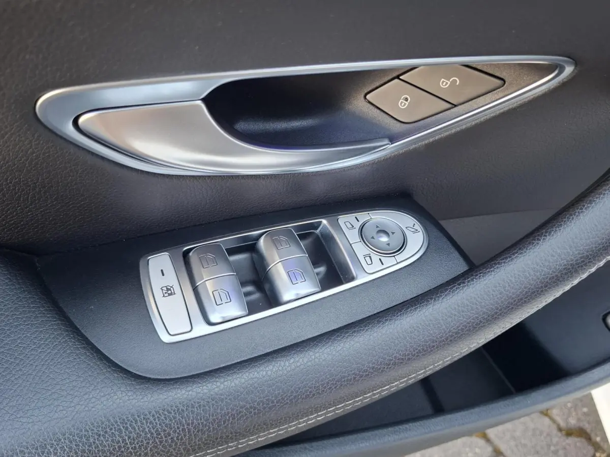 220 d Premium AMG / LEDER / BURMESTER / CRUISE / ENZ.