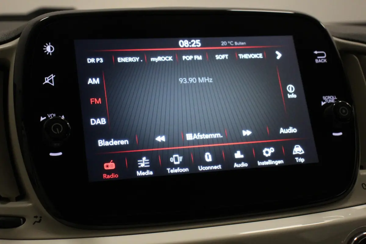 1.0 69pk Hybrid Lounge Plus Climate Control Navigatie Apple Carplay/Android Auto Parkeersensor achter Cruise Control Airco