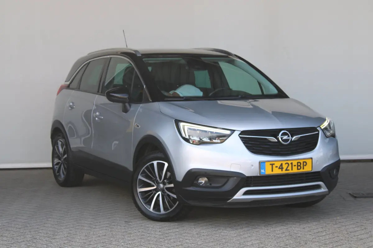 1.2 Turbo Ultimate | Trekhaak | Navigatie | Panoramadak | Lederen bekleding | Camera | Stoelverwarming |