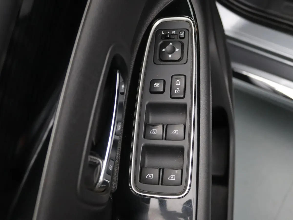 225pk PHEV Instyle Apple Carplay/Android Auto | Climate