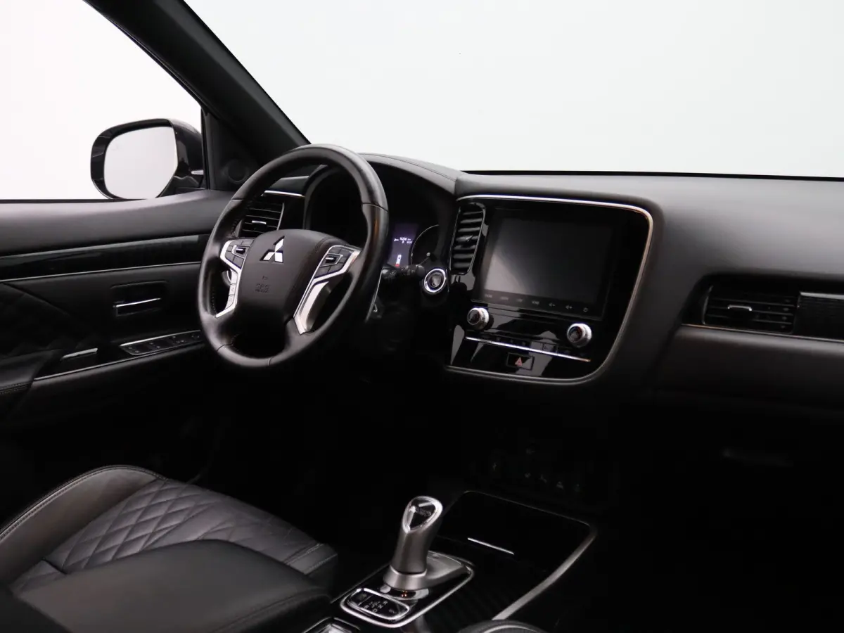 225pk PHEV Instyle Apple Carplay/Android Auto | Climate