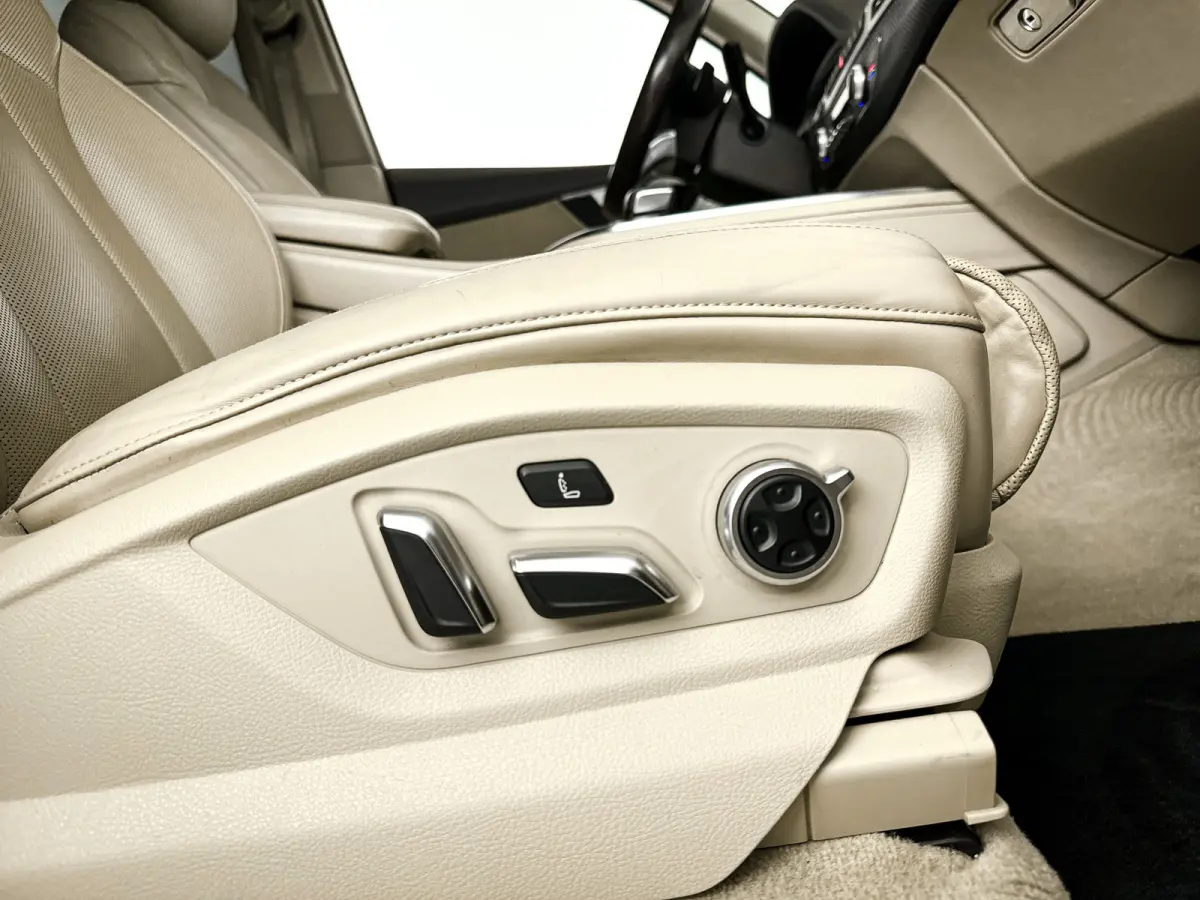 3.0 TFSI quattro Pro Line + 7p | Panoramadak | Parkeercamera | Bose audio | Stoelventilatie | Trekhaak