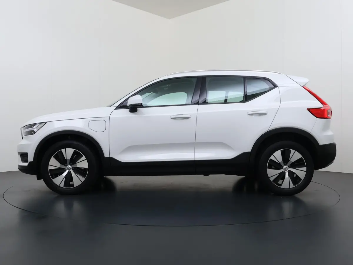 1.5 T5 Twin Engine Momentum Pro VAN:27.900,- VOOR:24.877,- UW HERFSTVOORDEEL:3.023,- | ORIGINEEL NEDERLANDSE AUTO MET NAP | PLUG-IN HYBRIDE | PILOT ASSIST | ADAPTIVE CRUISE CONTROL | ELEKTRI