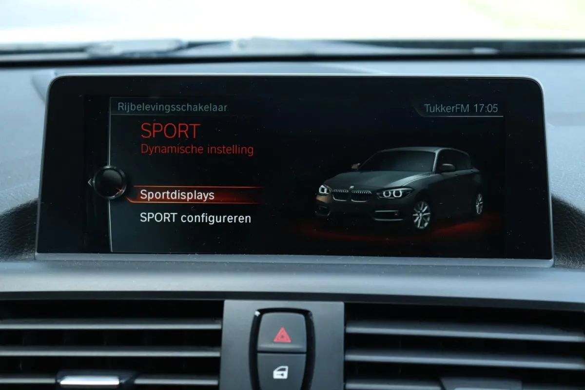 M140i LCI / VOL! / ORIGINEEL / xDrive / Camera / H&K / Pano / 18" / Navi!