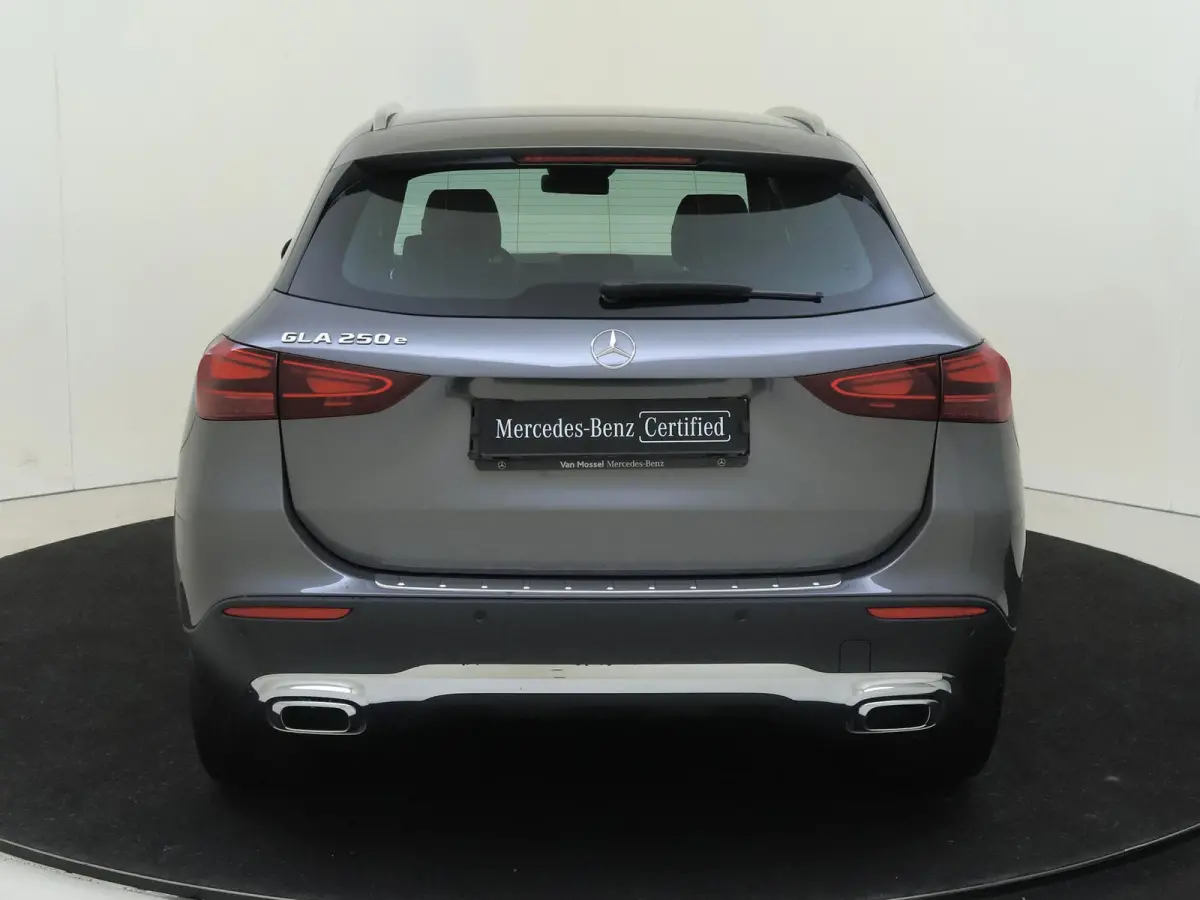 250 e Business Solution Luxury / Stoelverwarming / Achteruitrijcamera / Distronic / Smartphone-Intergratie /