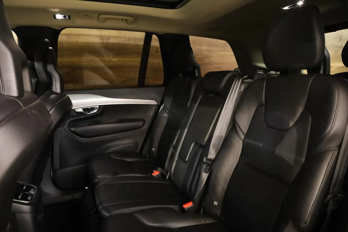2.0 T8 Recharge AWD Inscription|7P|Pano|HUD|H&K|