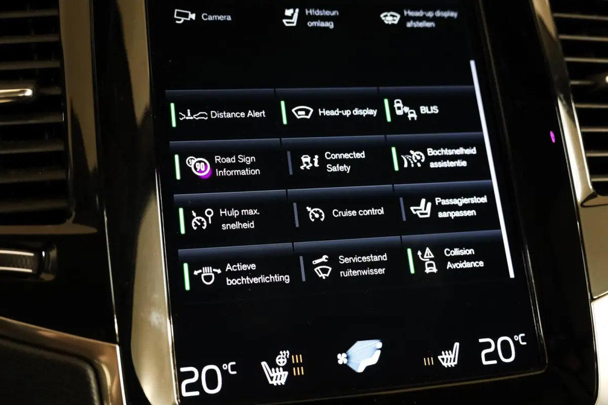 2.0 T8 Recharge AWD Inscription|7P|Pano|HUD|H&K|