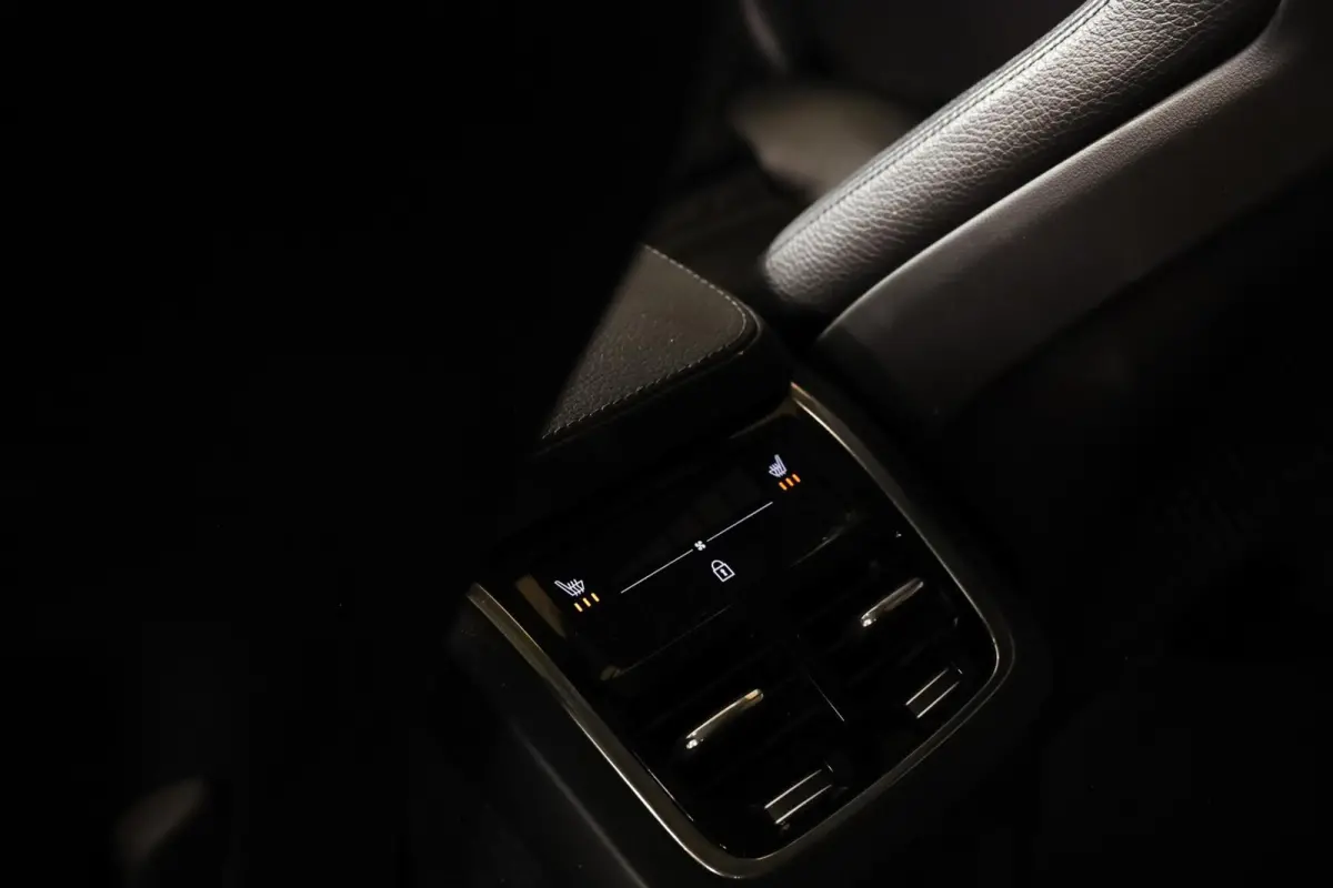 2.0 T8 Recharge AWD Inscription|7P|Pano|HUD|H&K|