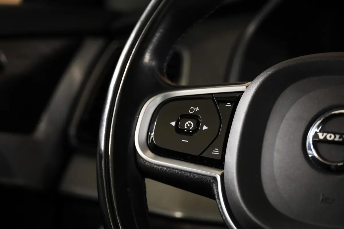2.0 T8 Recharge AWD Inscription|7P|Pano|HUD|H&K|