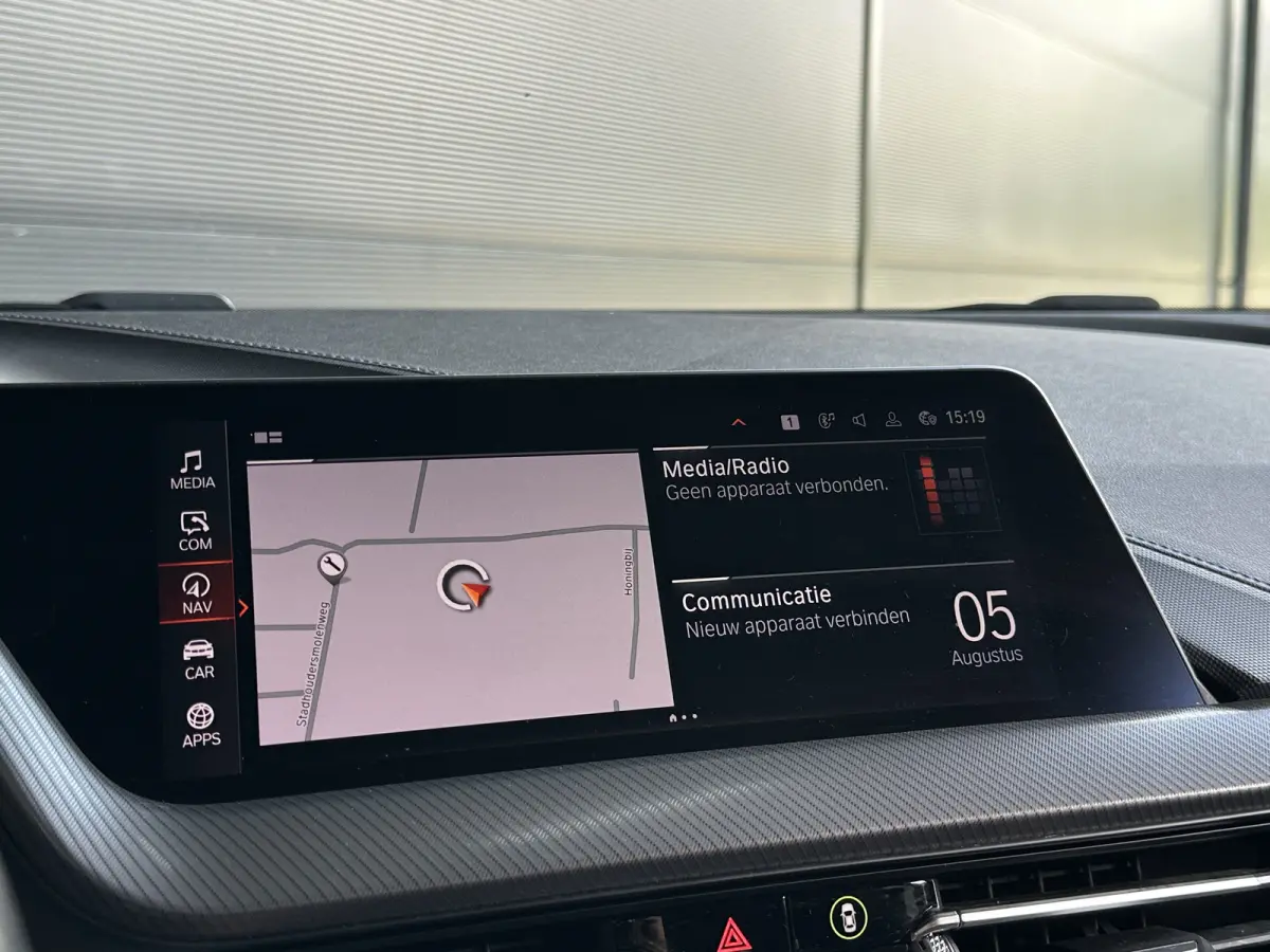 118i | M-Sport | AUT | 5-Deurs | HiFi | Performance | CarPlay | Navi PRO |