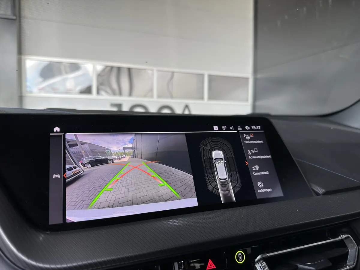 118i | M-Sport | AUT | 5-Deurs | HiFi | Performance | CarPlay | Navi PRO |