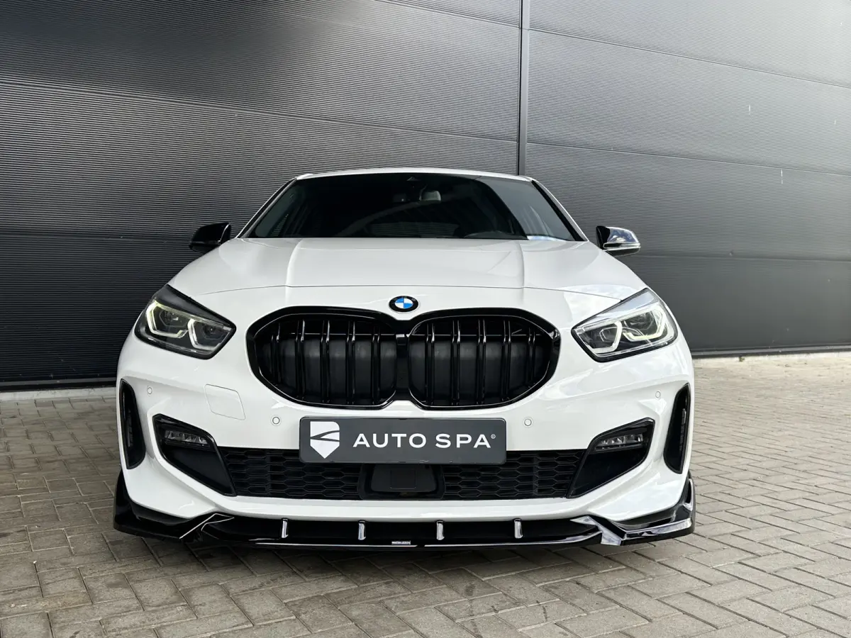 118i | M-Sport | AUT | 5-Deurs | HiFi | Performance | CarPlay | Navi PRO |