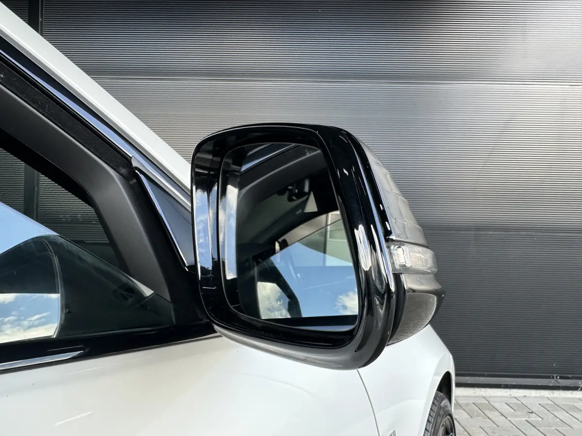 118i | M-Sport | AUT | 5-Deurs | HiFi | Performance | CarPlay | Navi PRO |