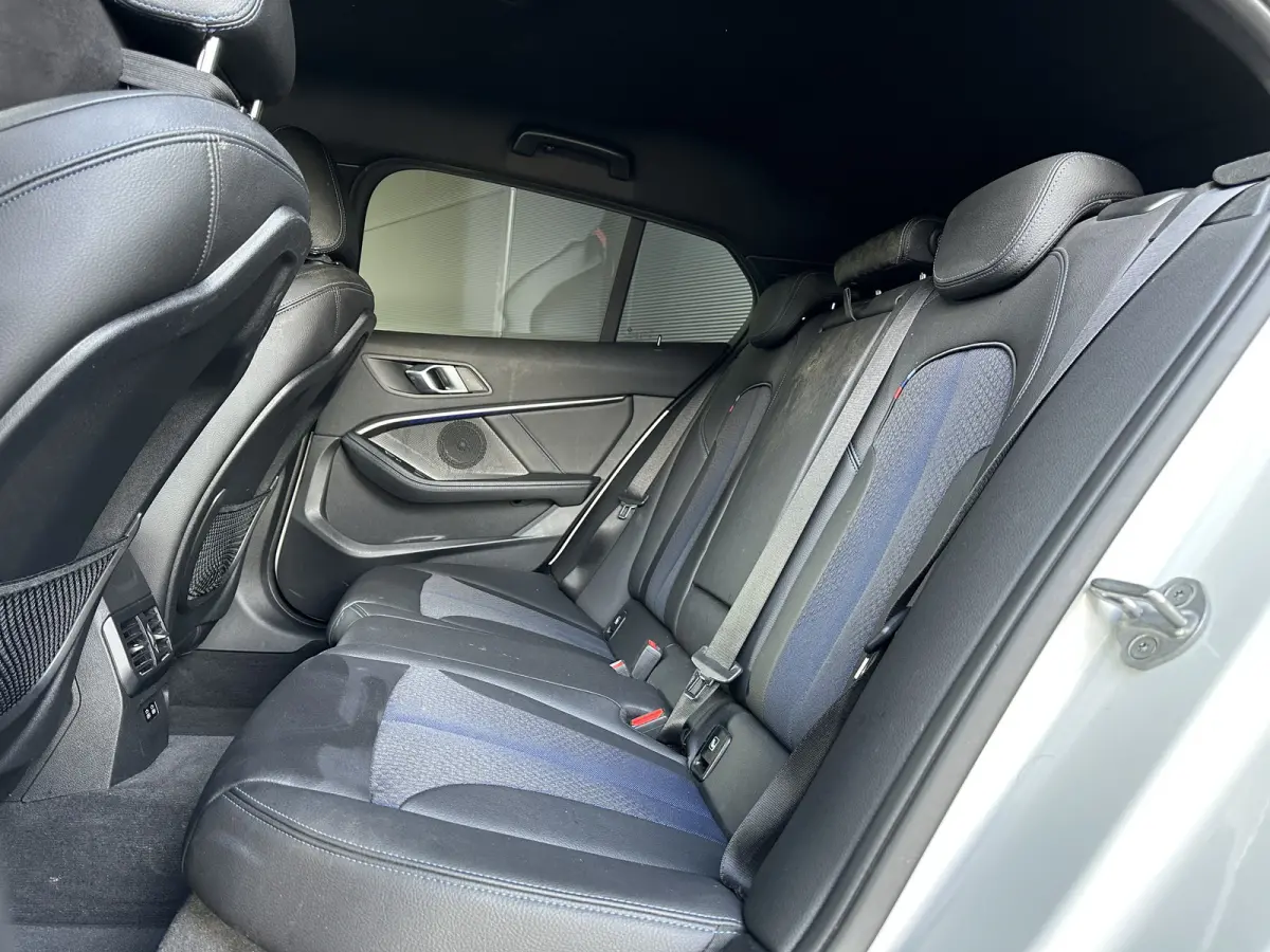 118i | M-Sport | AUT | 5-Deurs | HiFi | Performance | CarPlay | Navi PRO |