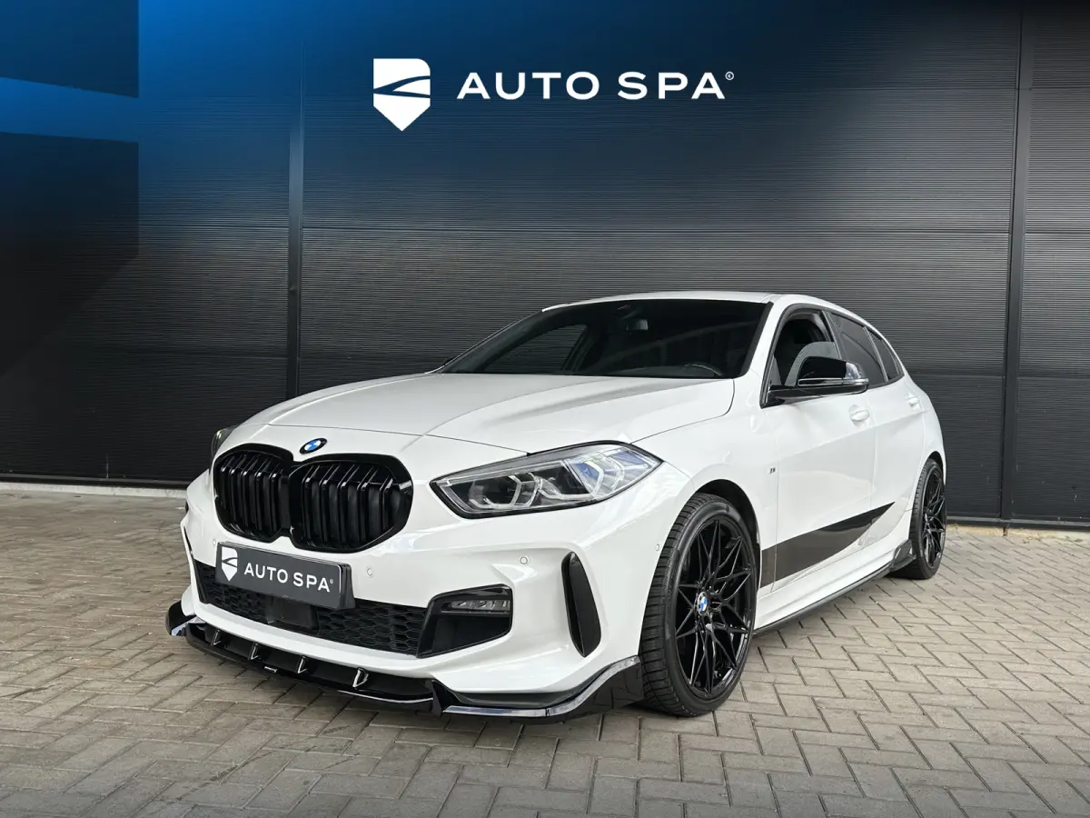 118i | M-Sport | AUT | 5-Deurs | HiFi | Performance | CarPlay | Navi PRO |