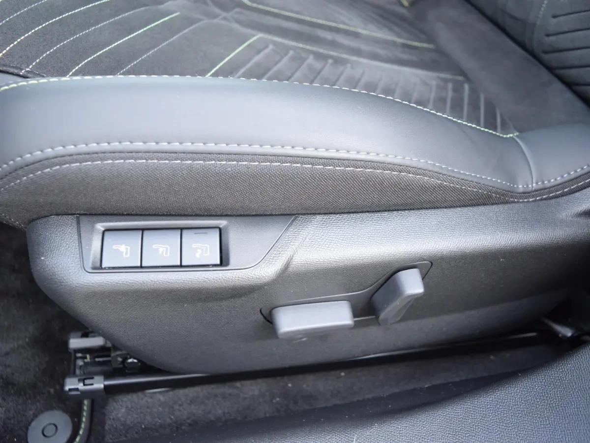1.2 PureTech GT Pack l Stoel VW l Elektrische bestuurdersstoel l Schuif kantel dak l 360 camera