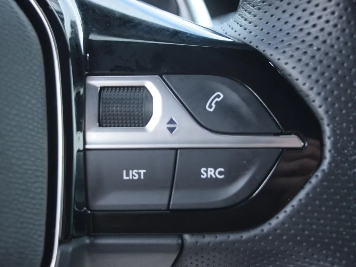 1.2 PureTech GT Pack l Stoel VW l Elektrische bestuurdersstoel l Schuif kantel dak l 360 camera