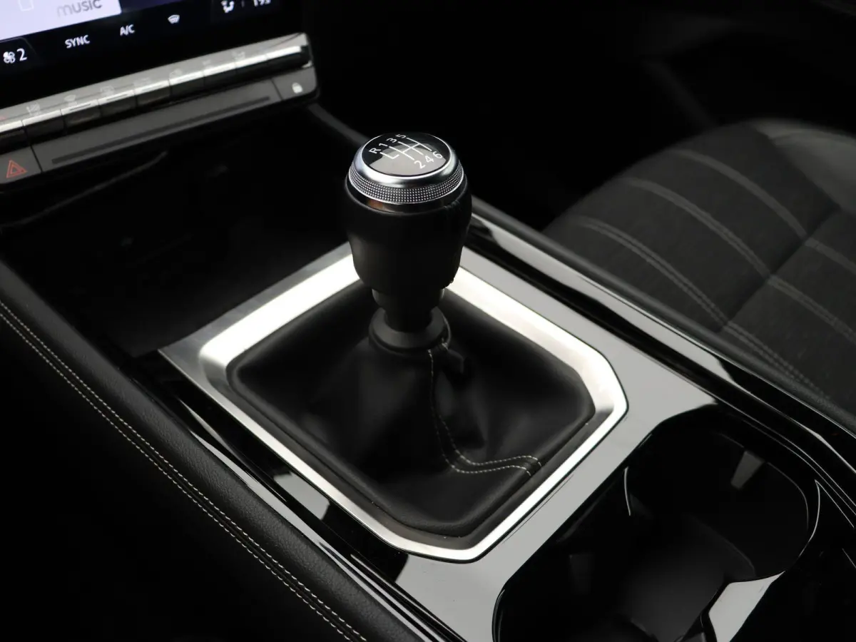 mild hybrid advanced 130pk techno | Trekhaak | 360 graden camera | Elektrisch verwarmbare voorruit | Dodehoekdetectie met correctie |