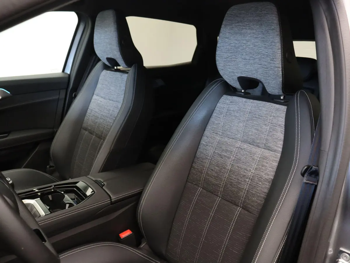 mild hybrid advanced 130pk techno | Trekhaak | 360 graden camera | Elektrisch verwarmbare voorruit | Dodehoekdetectie met correctie |