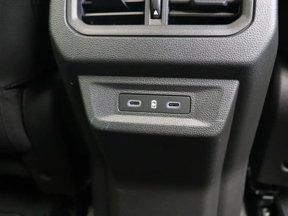 mild hybrid advanced 130pk techno | Trekhaak | 360 graden camera | Elektrisch verwarmbare voorruit | Dodehoekdetectie met correctie |