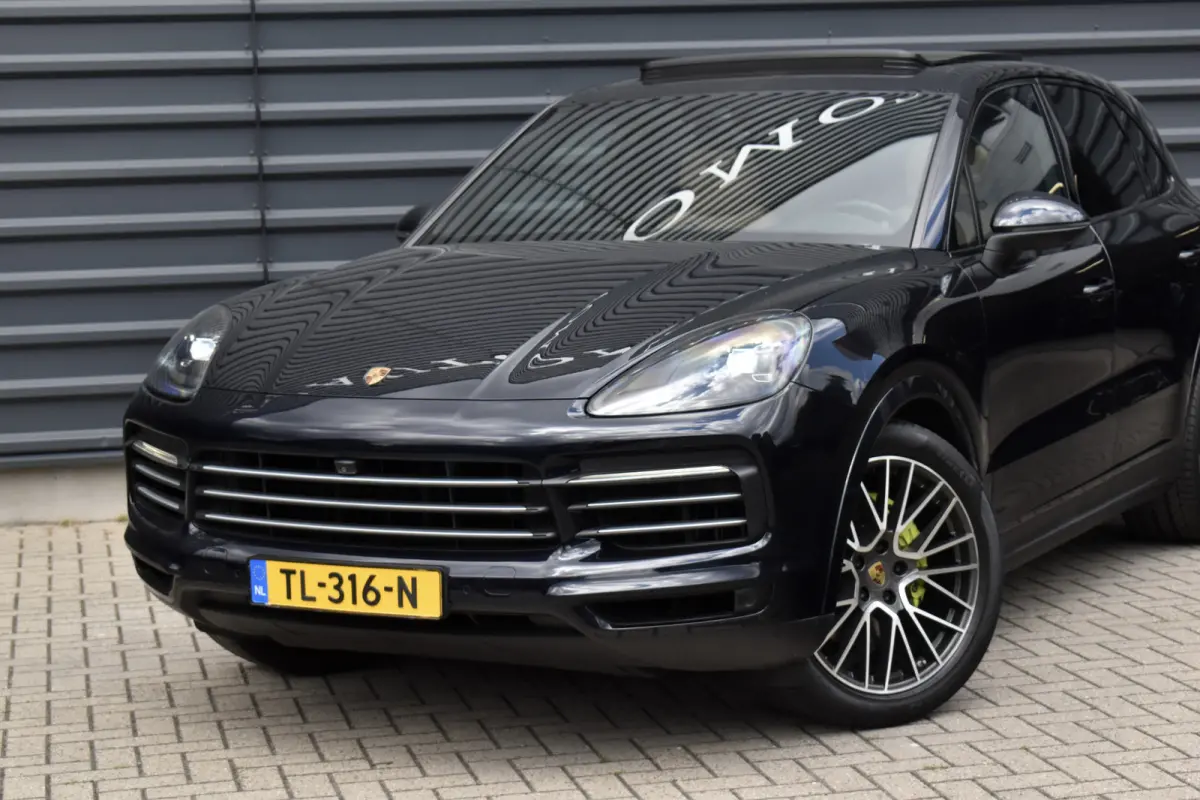 3.0 E-Hybrid Sport Chrono | Pano | Trekhaak | 360 Camera | Bose | Stuurverwarming | Luchtvering | Orig. NL |