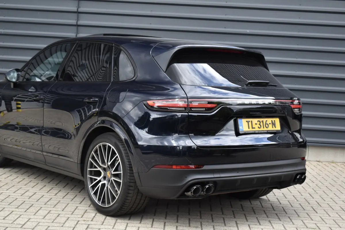 3.0 E-Hybrid Sport Chrono | Pano | Trekhaak | 360 Camera | Bose | Stuurverwarming | Luchtvering | Orig. NL |