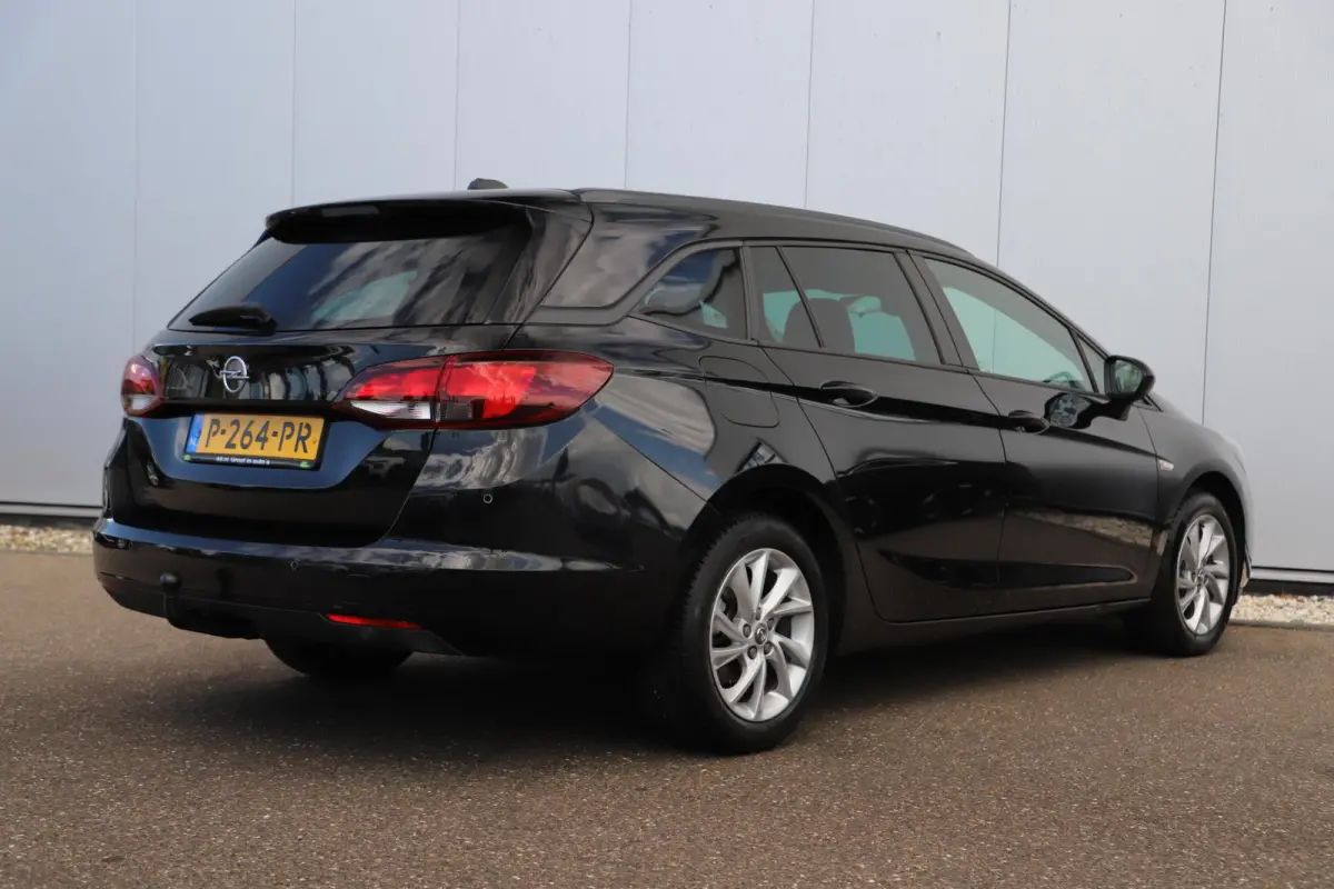 1.2 Business Edition 131PK Trekhaak LMV Navigatie Carplay Airco Cruise Parkeersensor