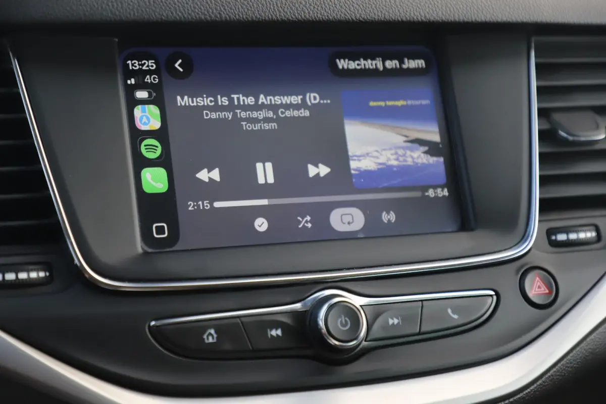 1.2 Business Edition 131PK Trekhaak LMV Navigatie Carplay Airco Cruise Parkeersensor