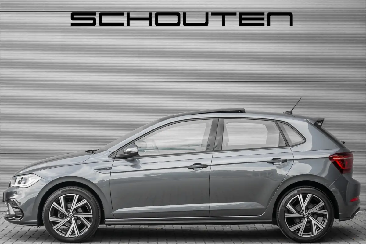 1.0 TSI R-Line Pano ACC Camera IQ Light Virtual 17"